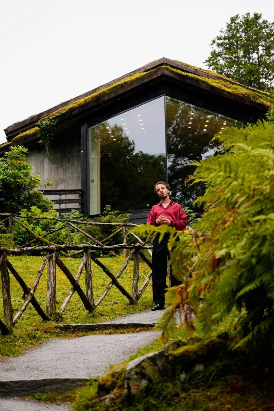 Romolo Ludovico Lanza outside Troldsalen, Troldhaugen